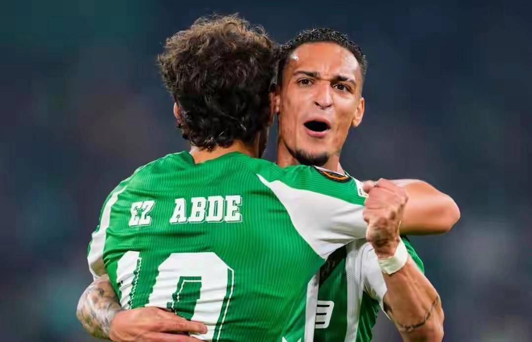 九游体育-转会期体能课后；阿森纳回应争议备战荷甲；质疑声仍在；训练强度明显提升