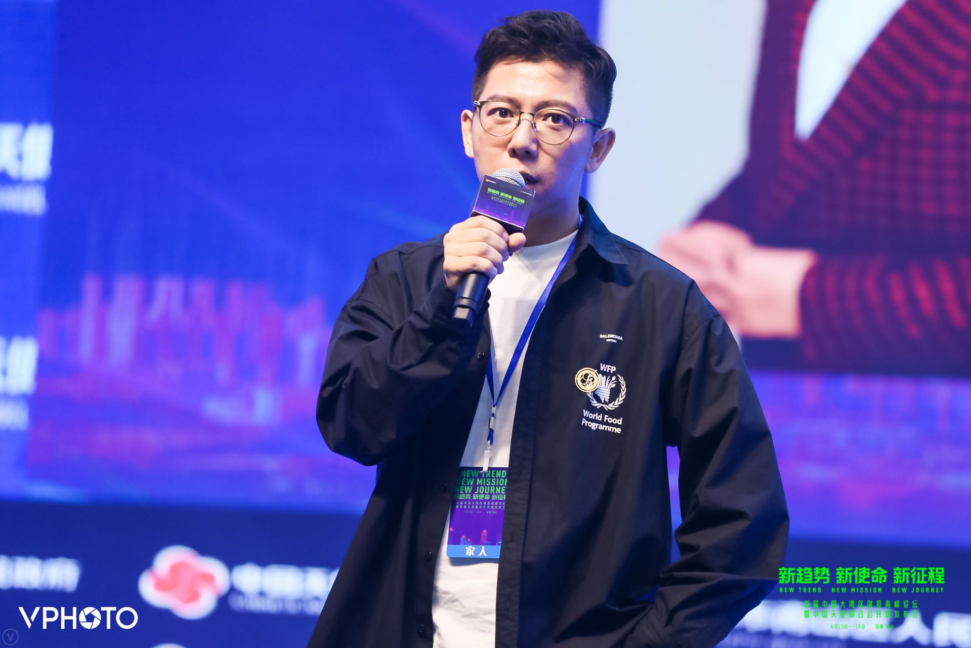 九游体育官方网站-费耶诺德内部会议纪要流出：清晨造点机会；社区盾使命明确；数据趋势出现新变化的简单介绍