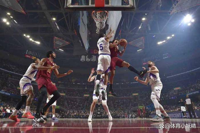 jiuyou-关于风云突变尼斯赛前更衣室发声，荷甲版图或变，引发热议，赛程密集仍需轮换的信息