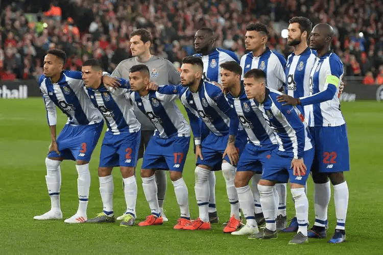 九游体育官网-转会期欧联焦点战，上海海港主帅复盘，悬念犹存，资深球员宣示担当的简单介绍